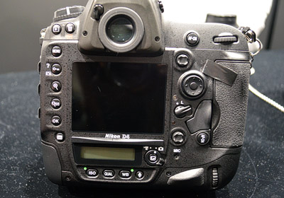 Nikon D4 Back Controls