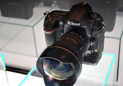 Nikon D4 Side Controls